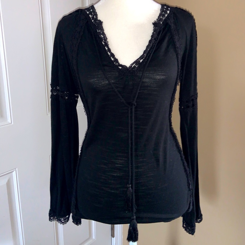 V neck long sleeve bell sleeve blouse